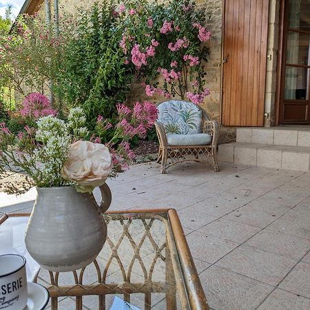 3 Self-Contained Gites With Pool And Games Room Saint-Georges-de-Noisné Eksteriør billede