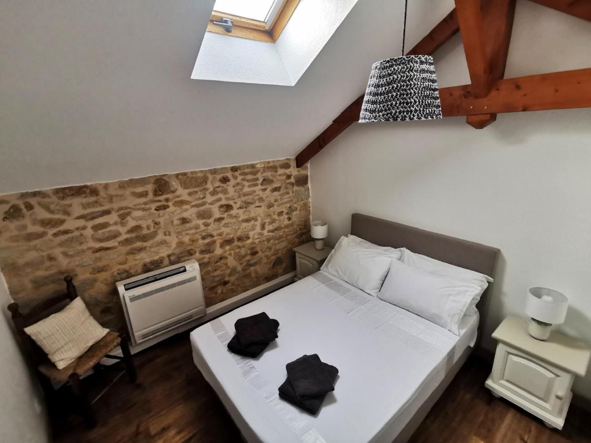 3 Self-Contained Gites With Pool And Games Room Saint-Georges-de-Noisné Eksteriør billede