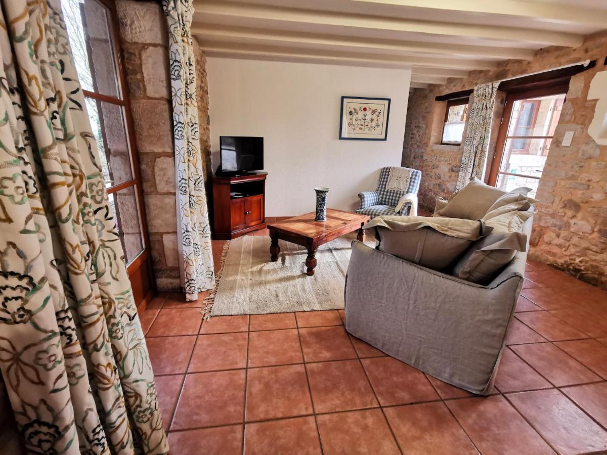 3 Self-Contained Gites With Pool And Games Room Saint-Georges-de-Noisné Eksteriør billede