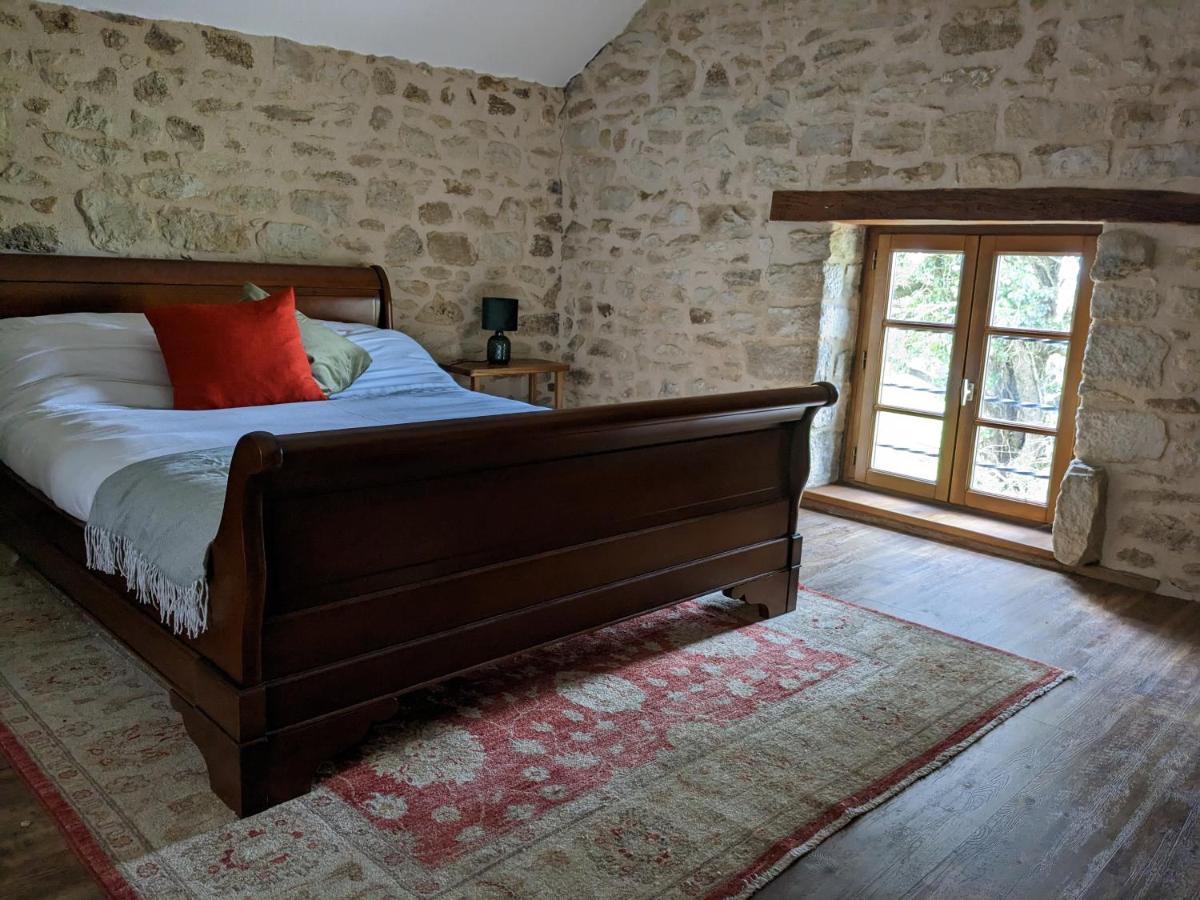 3 Self-Contained Gites With Pool And Games Room Saint-Georges-de-Noisné Eksteriør billede